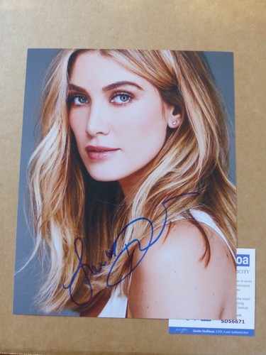 Delta goodrem signed autogramm - goodrem,